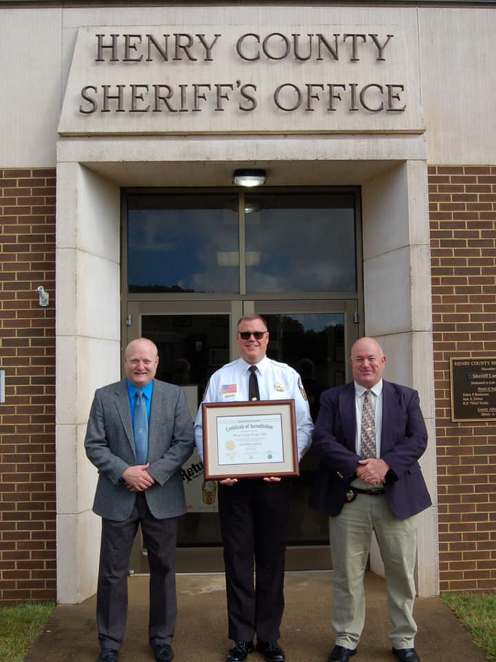Officers in front of Henry County Sheriffis Office